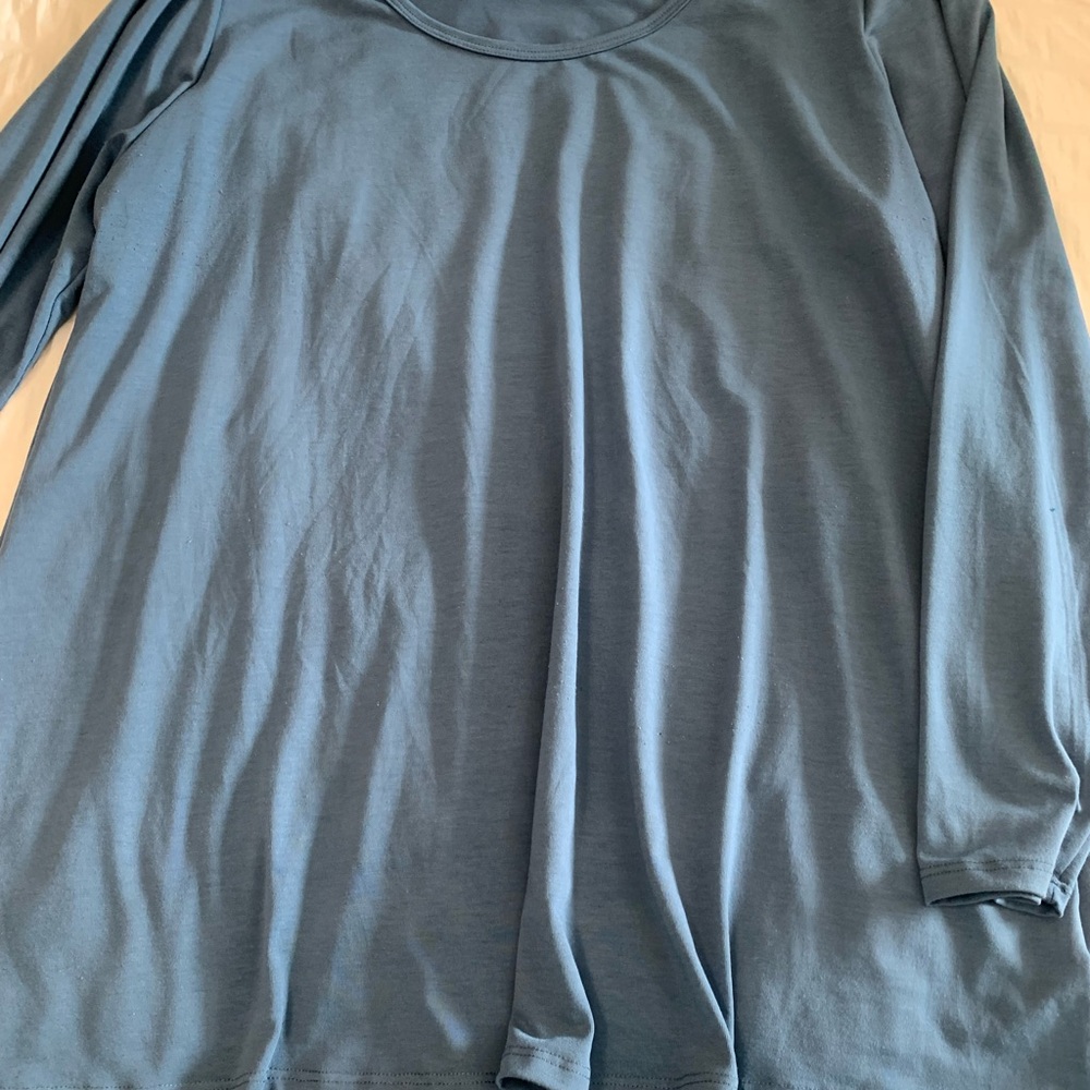 LuLa Roe Tee - Picture 11 of 14